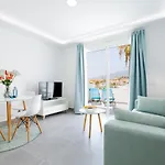 487 B Island Village 아파트 *