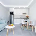 487 B Island Village 아데제